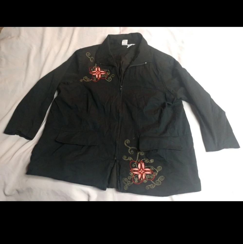 Junonia Woman's Black Zip Up Jacket Flower Accents